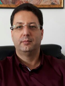 פרופ' צבי וקנין