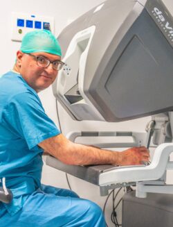 ד"ר שרבל עזאם Sharbel Azzam