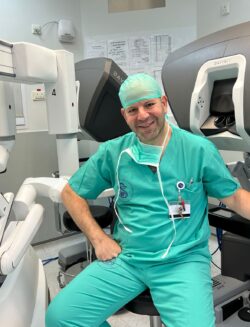 ד"ר דין לוטרין