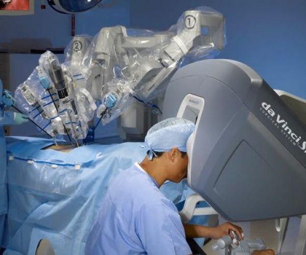 אודות רובוט דה וינצ'י- כל המידע על ניתוחים רובוטיים באמצעות דה-וינצ'י Da Vinci surgery